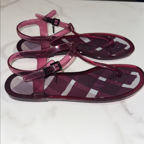 Burberry Women's Sandals in Burgundy and White - Picture 4 of 9
